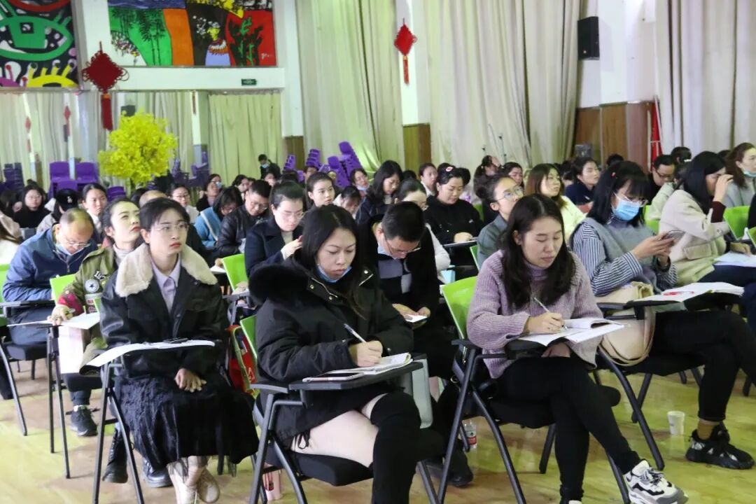 【火一动态】磨砺技能，促进成长 | 高新区小学数学青年教师赛课活动在火炬一小举行​