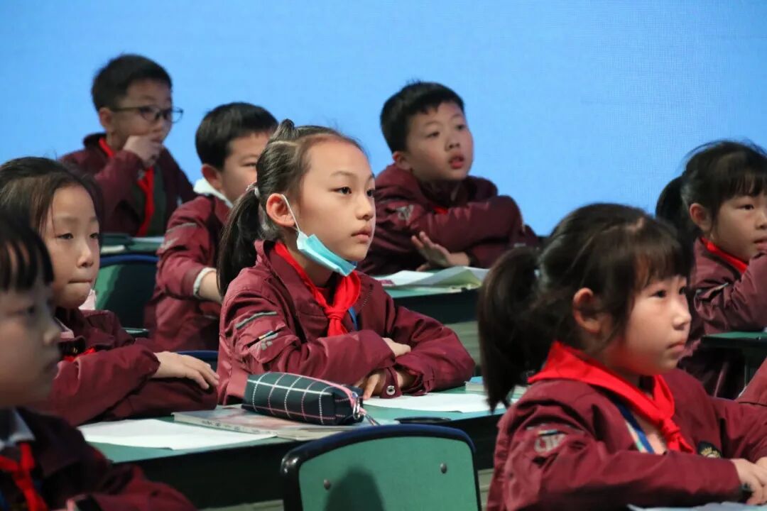 【火一动态】磨砺技能，促进成长 | 高新区小学数学青年教师赛课活动在火炬一小举行​