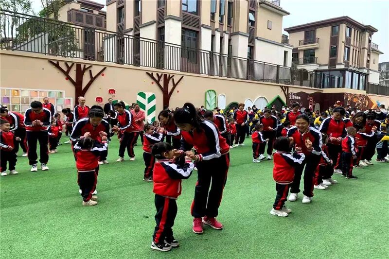 【一幼动态】与爱同行,伴我成长 ——记第一届“成长的力量”亲子同乐会
