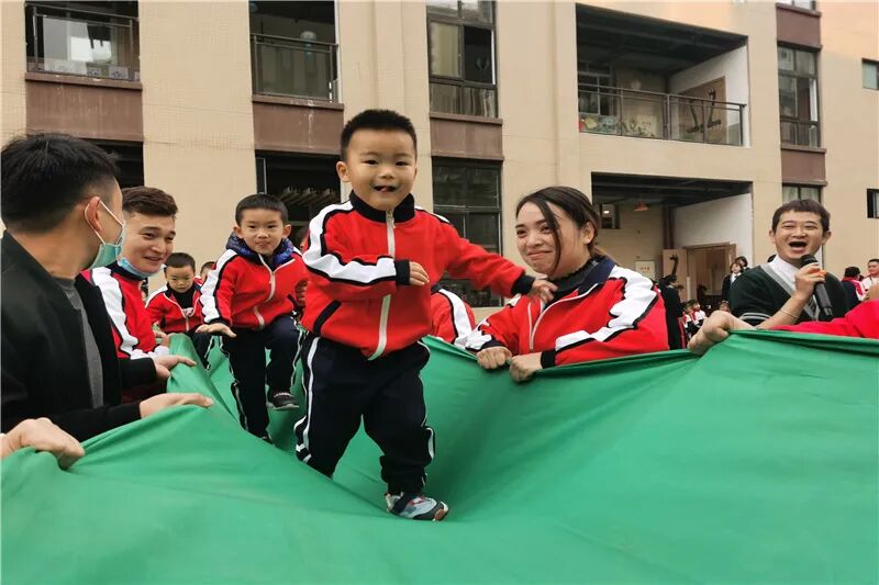 【一幼动态】与爱同行,伴我成长 ——记第一届“成长的力量”亲子同乐会