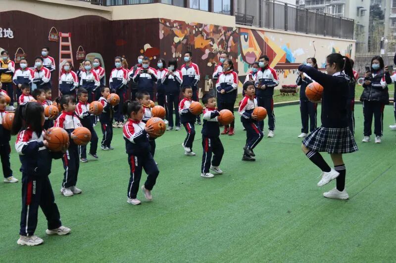 【一幼动态】与爱同行,伴我成长 ——记第一届“成长的力量”亲子同乐会