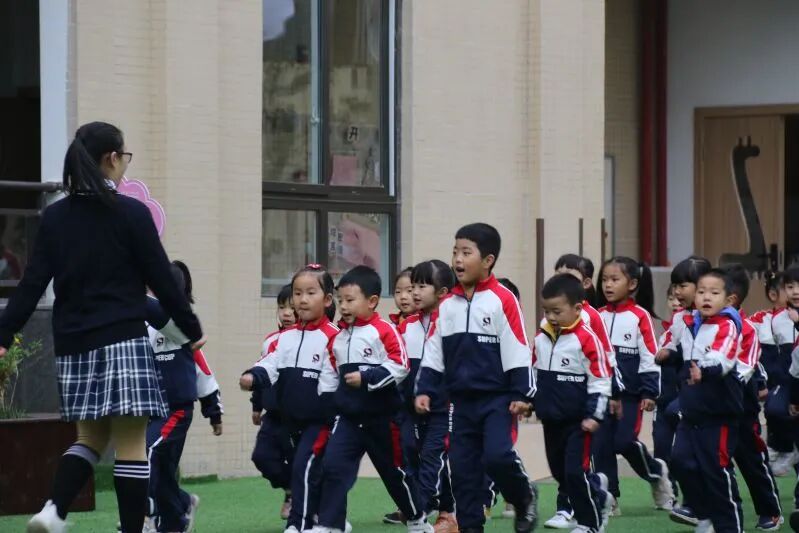 【一幼动态】与爱同行,伴我成长 ——记第一届“成长的力量”亲子同乐会