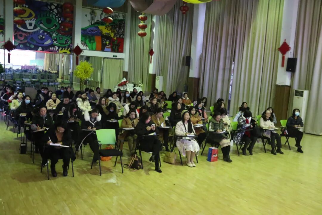 【火一动态】从教学质量监测看语文/数学教学走向  |  五年级语文/数学教师专项培训