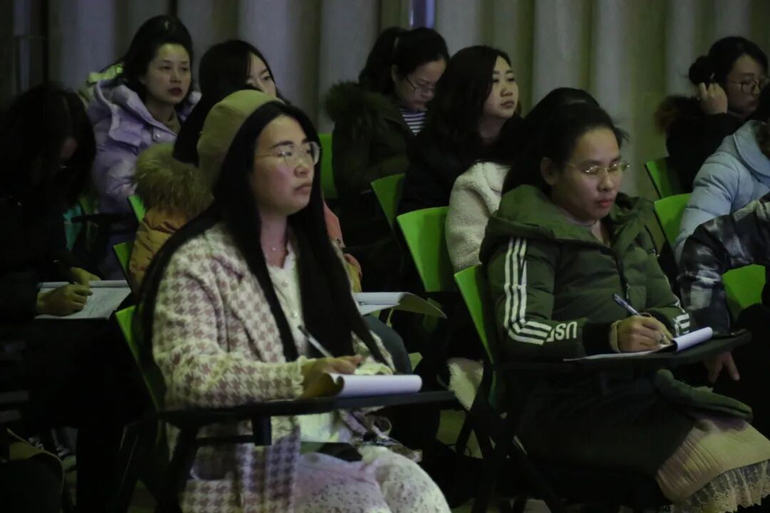 【火一动态】从教学质量监测看语文/数学教学走向  |  五年级语文/数学教师专项培训