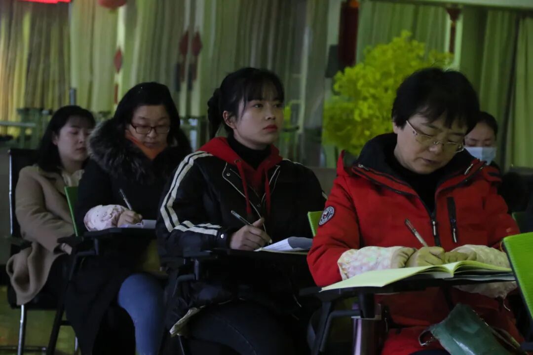 【火一动态】从教学质量监测看语文/数学教学走向  |  五年级语文/数学教师专项培训