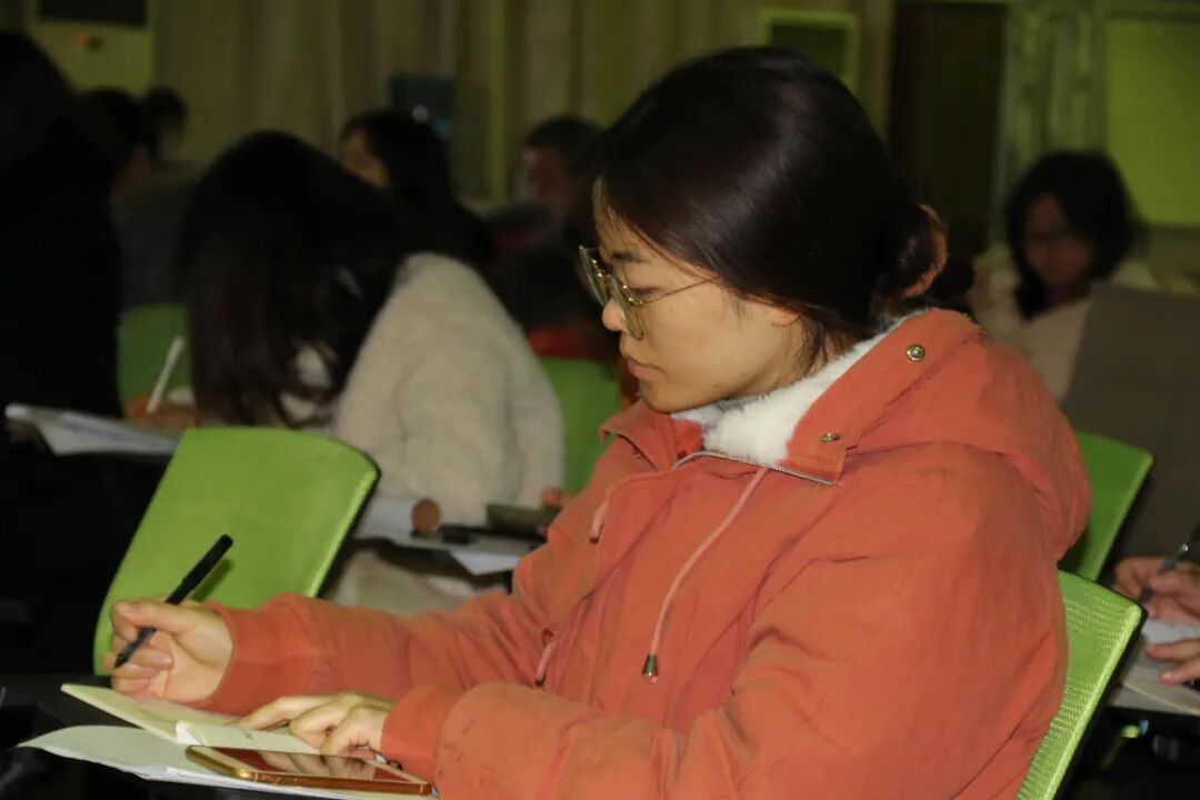 【火一动态】从教学质量监测看语文/数学教学走向  |  五年级语文/数学教师专项培训