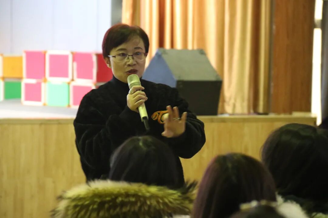 【火一动态】从教学质量监测看语文/数学教学走向  |  五年级语文/数学教师专项培训