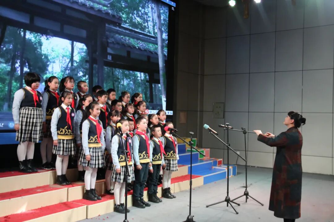 【火一动态】火炬一小“小百灵”童声合唱团顺利通过“绵阳市优秀学生艺术团”评审验收