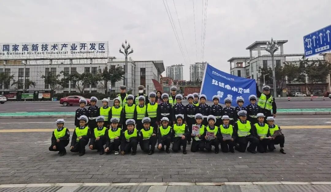 【火一动态】雷锋就是你我他||学雷锋 树新风 文明礼貌月系列活动