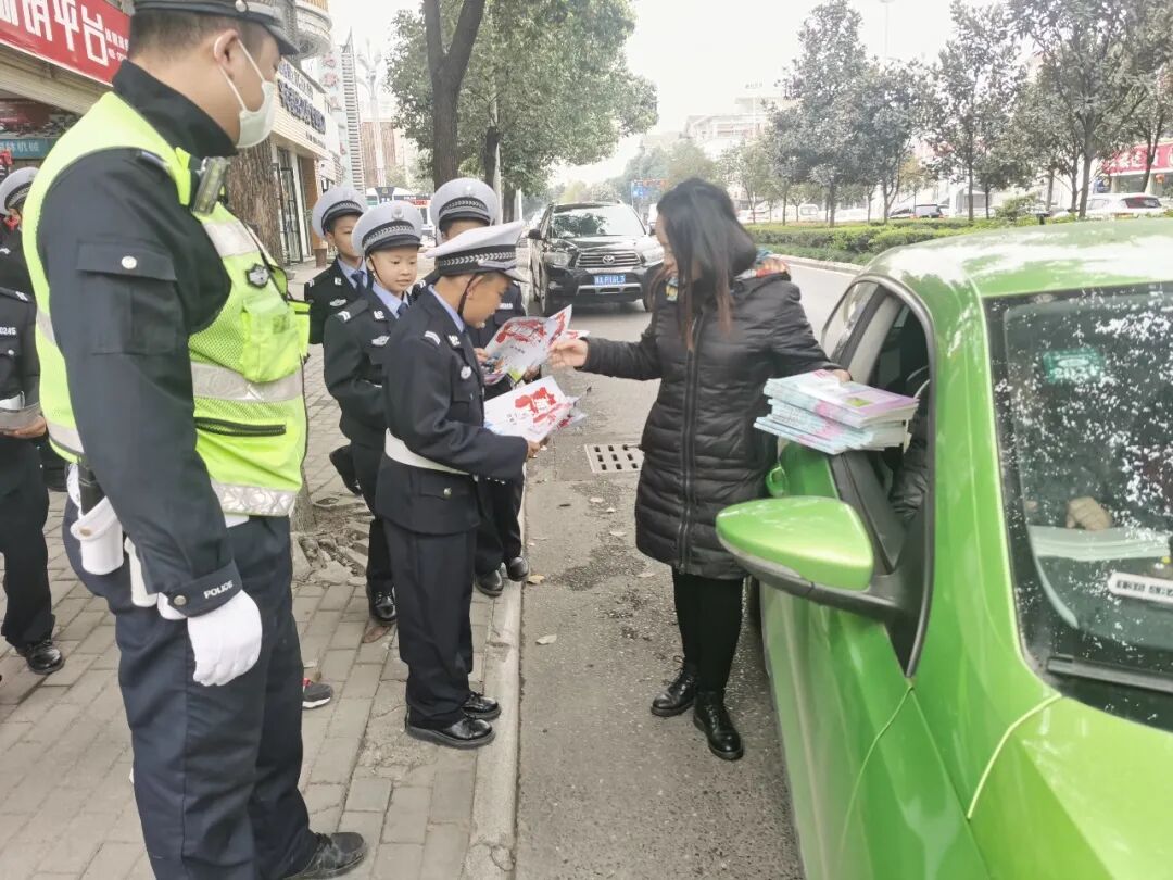 【火一动态】雷锋就是你我他||学雷锋 树新风 文明礼貌月系列活动