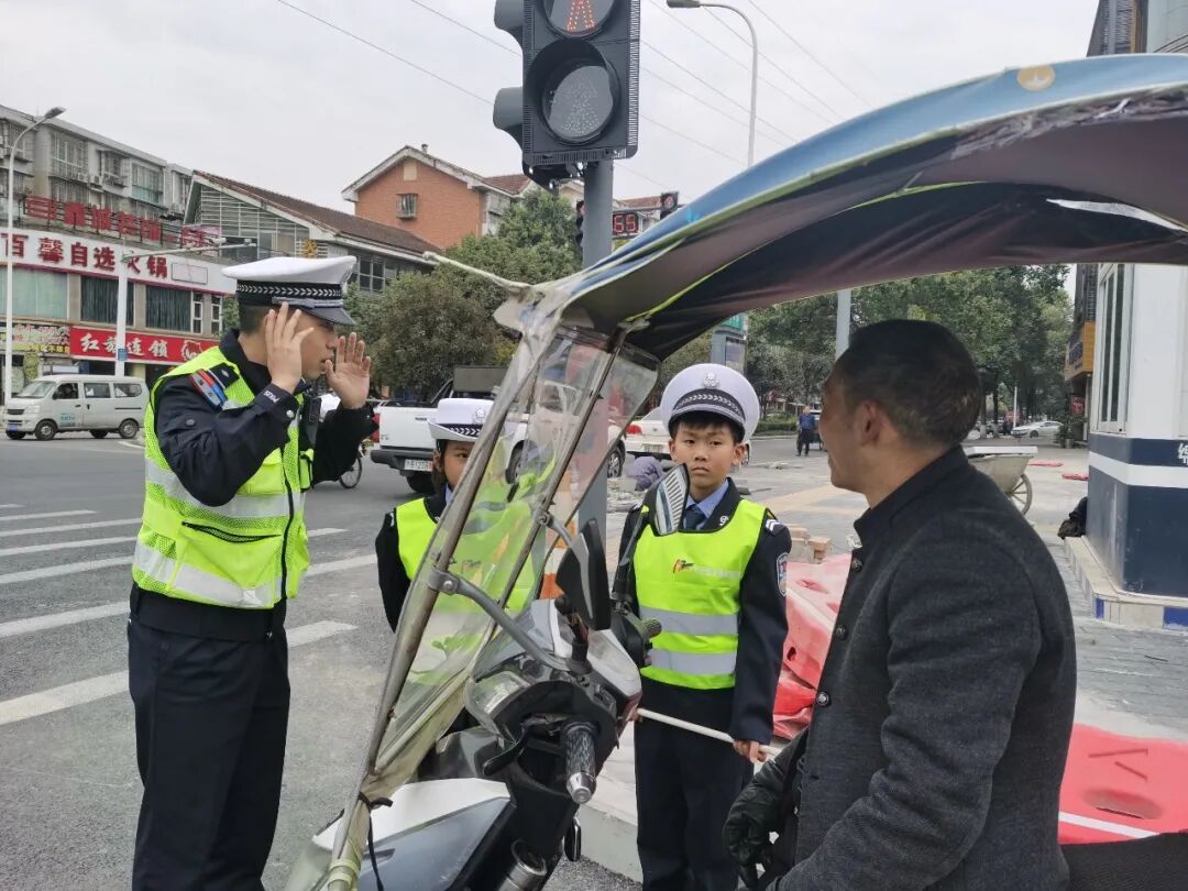 【火一动态】雷锋就是你我他||学雷锋 树新风 文明礼貌月系列活动