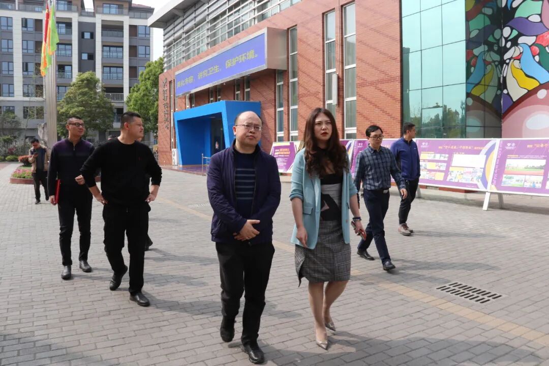 【火一动态】绵阳电教馆吴明友馆长一行调研我校信息化建设情况