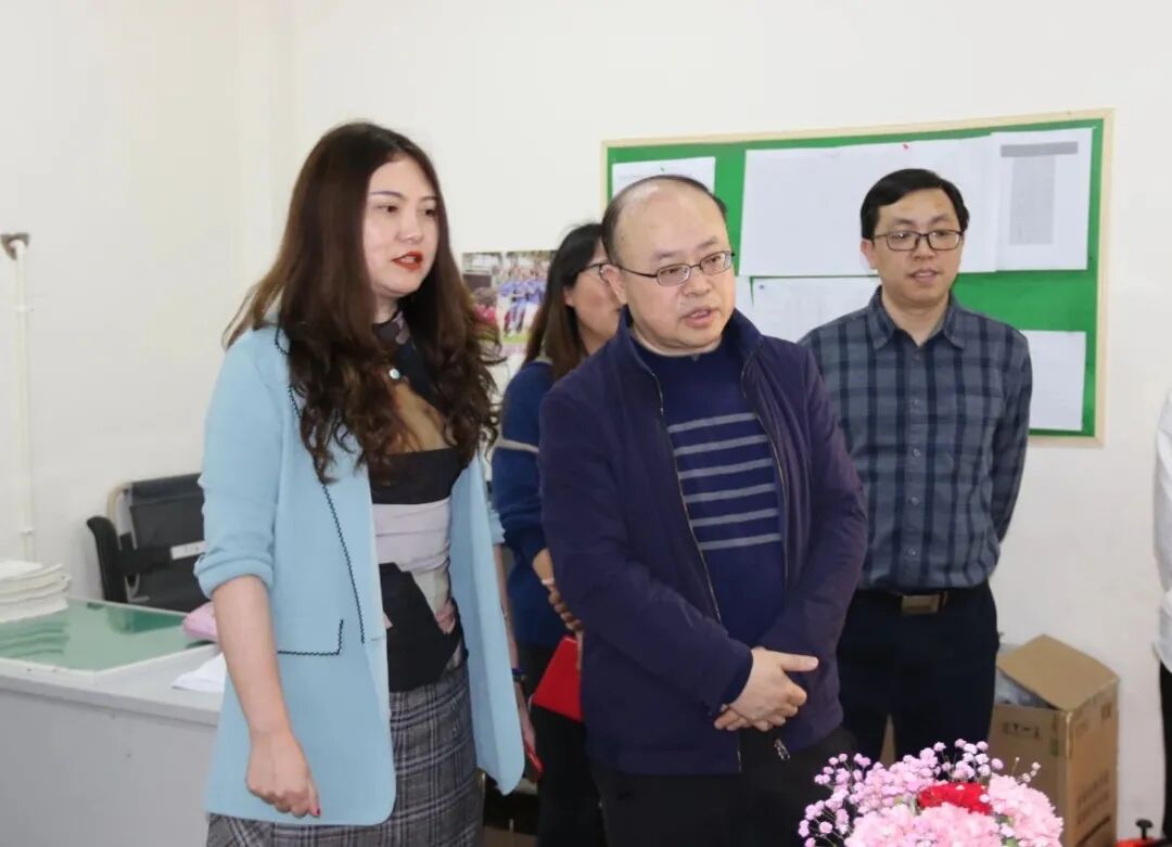 【火一动态】绵阳电教馆吴明友馆长一行调研我校信息化建设情况