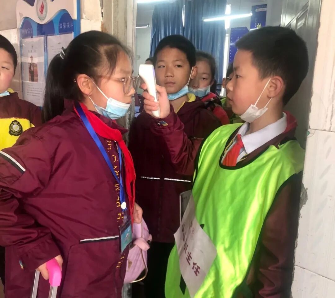 【火一班主任节4】今天我是班主任|第八届班主任节之四年级组学生志愿者体验篇