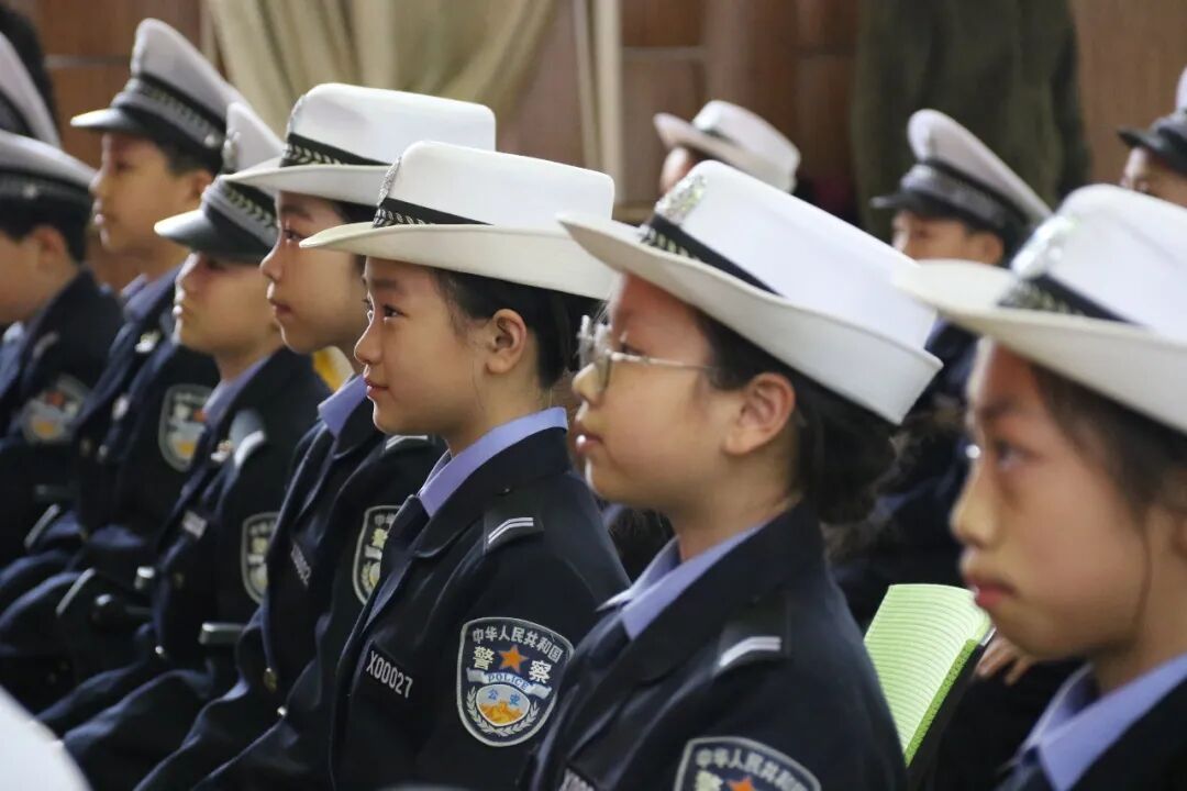 【火一动态】关爱祖国花朵  共建平安校园|2021东风南方儿童交通训练营在火炬一小举行
