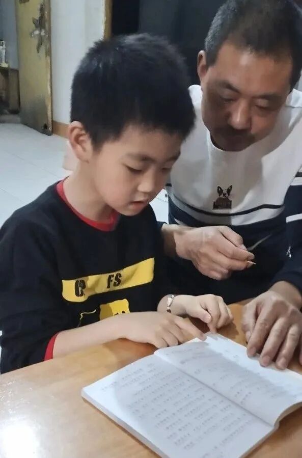火一读书节·献礼建党百年|读红色主题书 做全面发展人——一二年级主题阅读活动