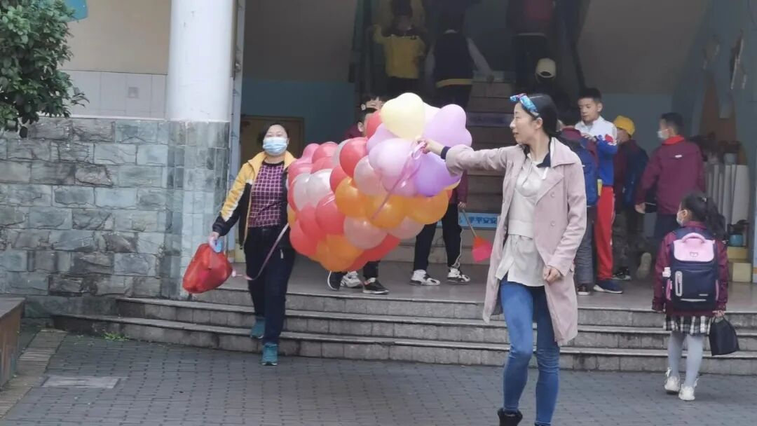 火一读书节·献礼建党百年|读红色主题书 做全面发展人 ——跳蚤书市