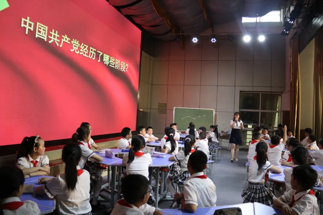 【火一动态】高新区2021年春中小学德育工作发展交流展示活动在火炬一小举行