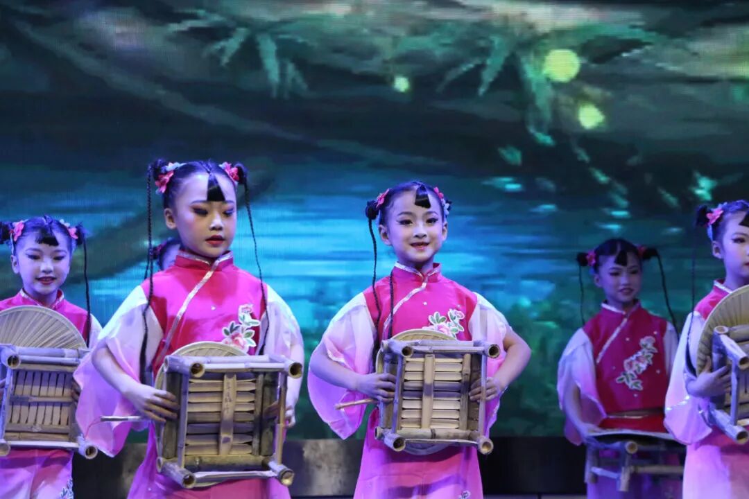 【火一喜报】我校选手第七次摘得绵阳市中小学生演讲总决赛冠军