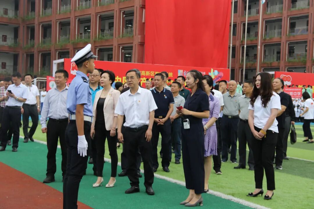 【火一动态】阳光下成长，幸福中绽放|| 线艺工作坊·儿童歌舞剧·小交警方阵亮相绵阳高新区第十届中小学生艺术汇演活动