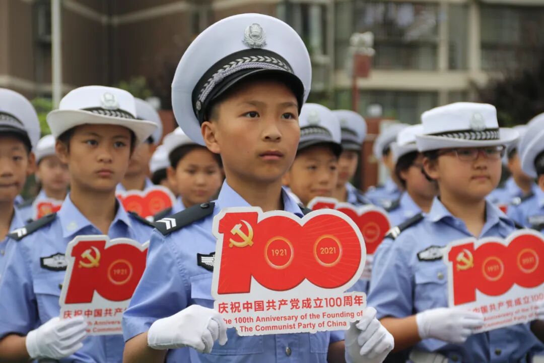 【火一动态】阳光下成长，幸福中绽放|| 线艺工作坊·儿童歌舞剧·小交警方阵亮相绵阳高新区第十届中小学生艺术汇演活动