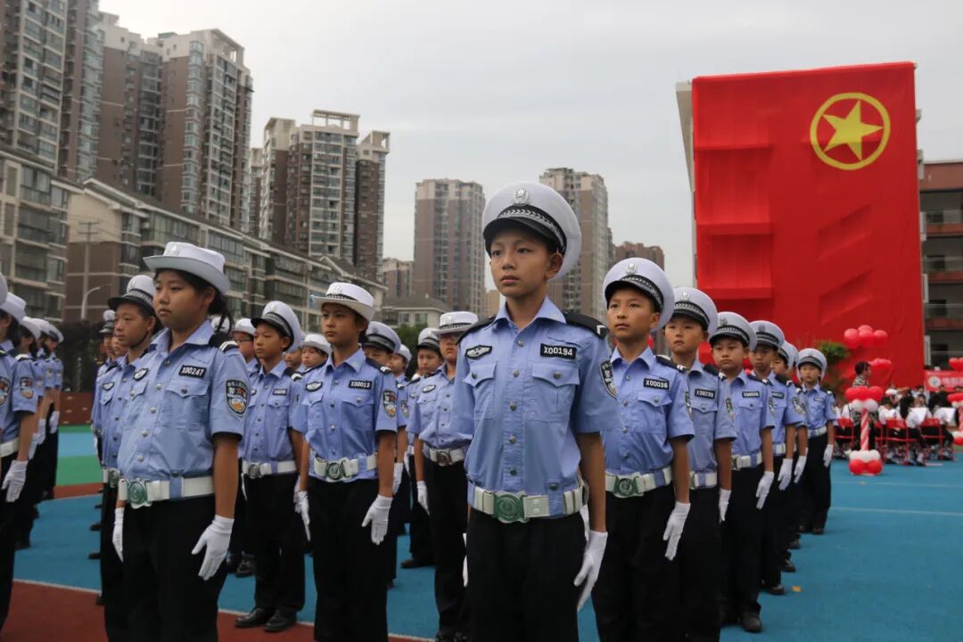 【火一动态】阳光下成长，幸福中绽放|| 线艺工作坊·儿童歌舞剧·小交警方阵亮相绵阳高新区第十届中小学生艺术汇演活动