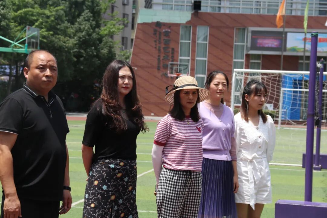 【火一动态】绵阳市公安局高新分局与火炬一小联合开展防暴安全演练