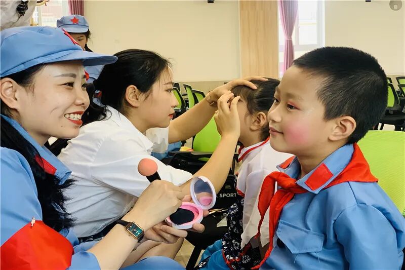 【一幼动态】不一样的六一，我们用快乐向党献礼