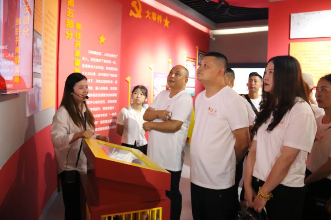 火一·献礼建党百年|“追溯红色记忆 走好新时代长征路”火炬一小党支部开展“七一”建党节主题党日活动