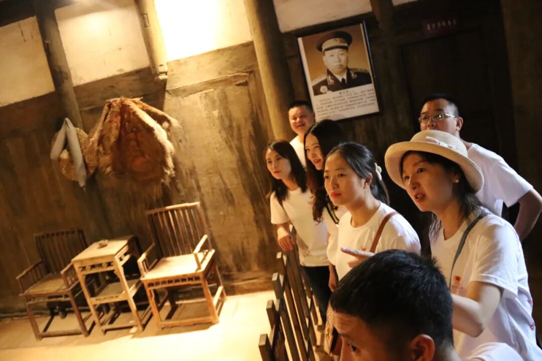 火一·献礼建党百年|“追溯红色记忆 走好新时代长征路”火炬一小党支部开展“七一”建党节主题党日活动