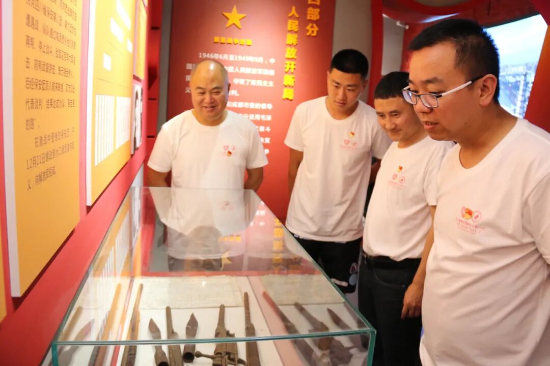 火一·献礼建党百年|“追溯红色记忆 走好新时代长征路”火炬一小党支部开展“七一”建党节主题党日活动