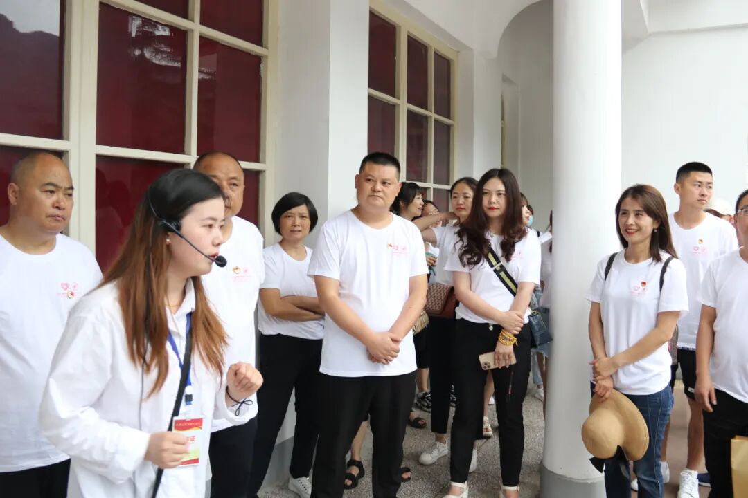 火一·献礼建党百年|“追溯红色记忆 走好新时代长征路”火炬一小党支部开展“七一”建党节主题党日活动
