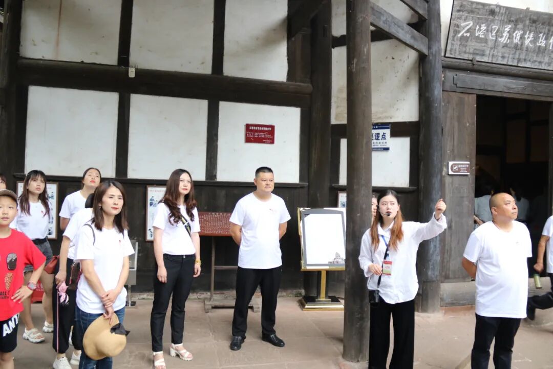 火一·献礼建党百年|“追溯红色记忆 走好新时代长征路”火炬一小党支部开展“七一”建党节主题党日活动