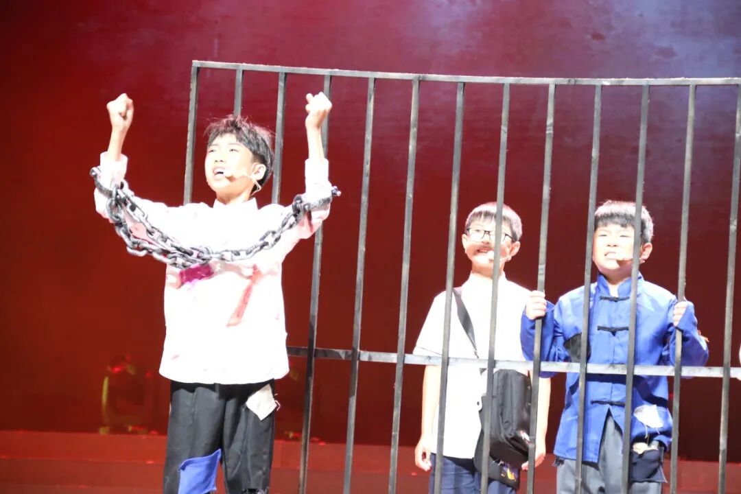 【火一喜讯】我校儿童歌舞剧荣登绵阳市第十届中小学生艺术节综合汇演舞台