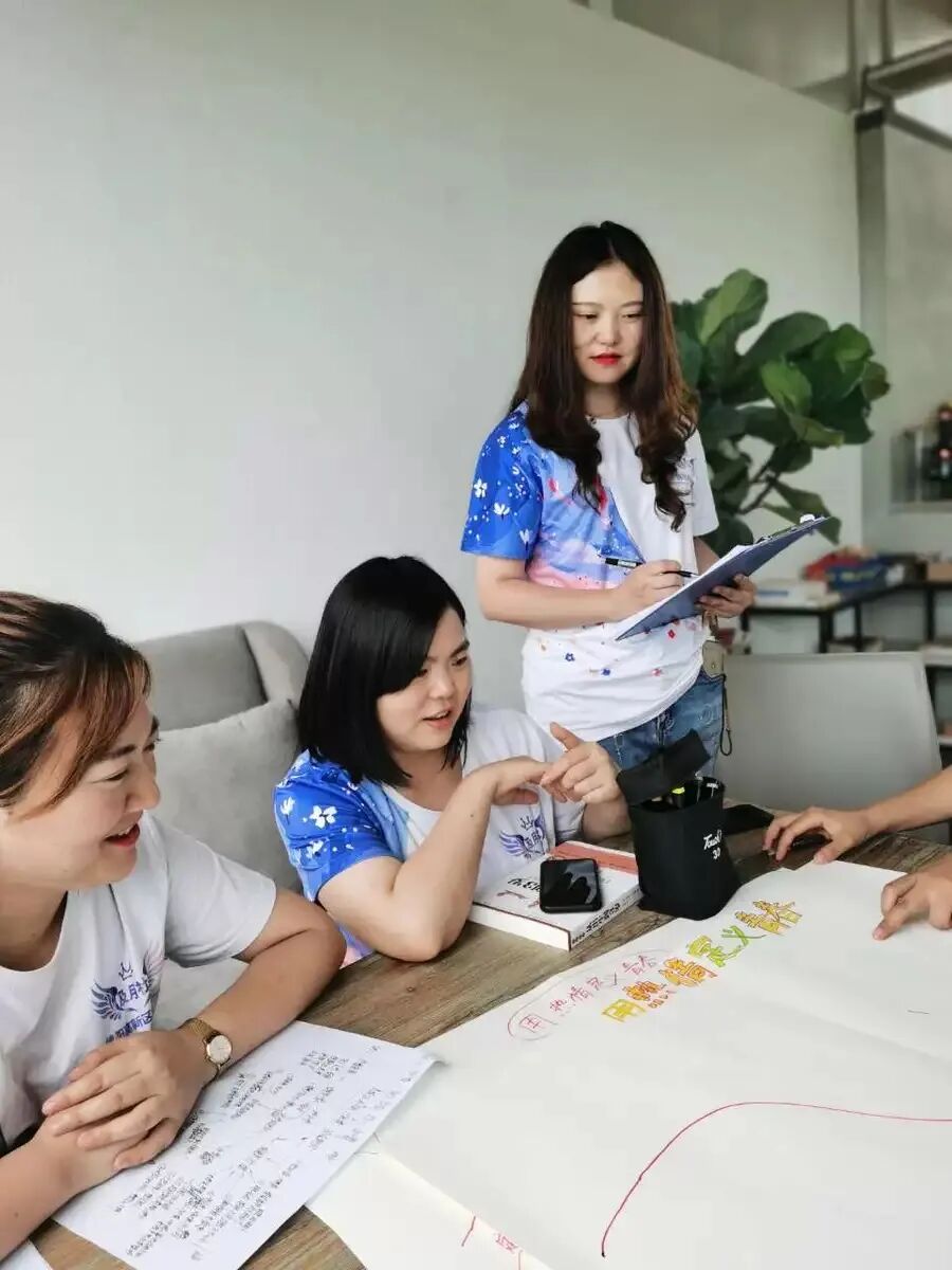 【火一动态】“青”力而为 点亮教育新智慧——及月社思享会