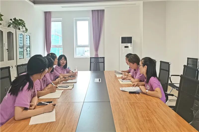 【一幼动态】奋蹄扬鞭犇未来，勠力同心启新篇|火炬一幼新学期教研培训活动