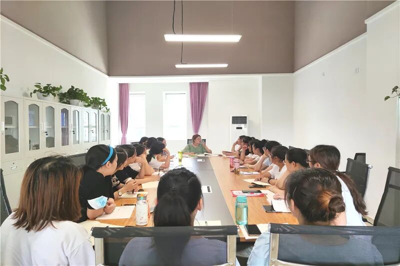 【一幼动态】奋蹄扬鞭犇未来，勠力同心启新篇|火炬一幼新学期教研培训活动