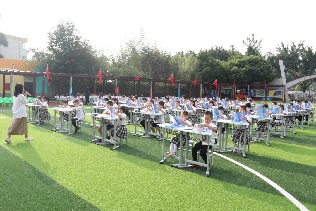 【火一动态】夯实常规启心智 赓续精神树品格|一年级新生文明养成教育展示活动
