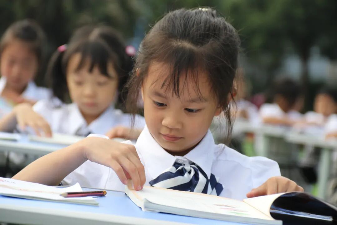 【火一动态】夯实常规启心智 赓续精神树品格|一年级新生文明养成教育展示活动