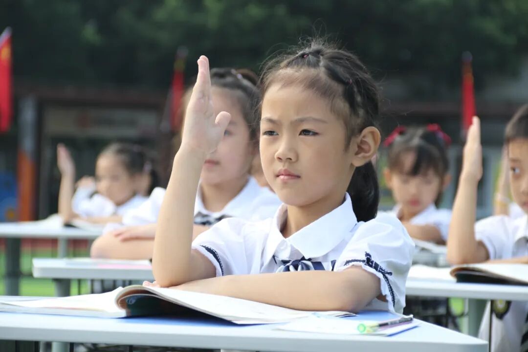 【火一动态】夯实常规启心智 赓续精神树品格|一年级新生文明养成教育展示活动