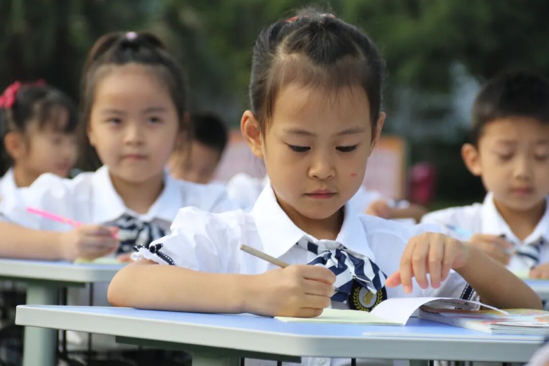 【火一动态】夯实常规启心智 赓续精神树品格|一年级新生文明养成教育展示活动