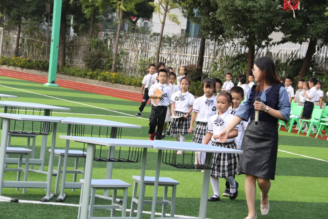 【火一动态】夯实常规启心智 赓续精神树品格|一年级新生文明养成教育展示活动