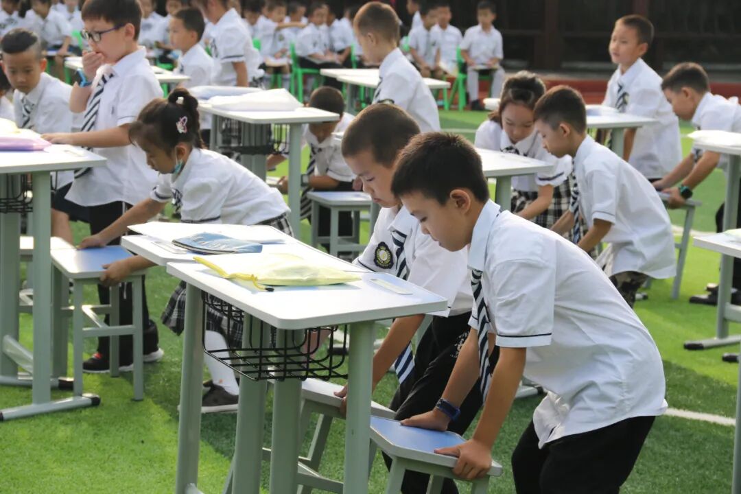 【火一动态】夯实常规启心智 赓续精神树品格|一年级新生文明养成教育展示活动