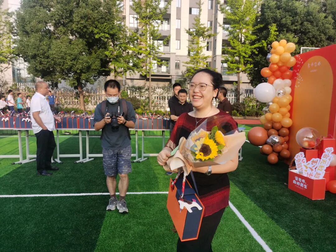 【火一动态】星教师，向阳而生 ——火炬一小庆祝教师节系列活动
