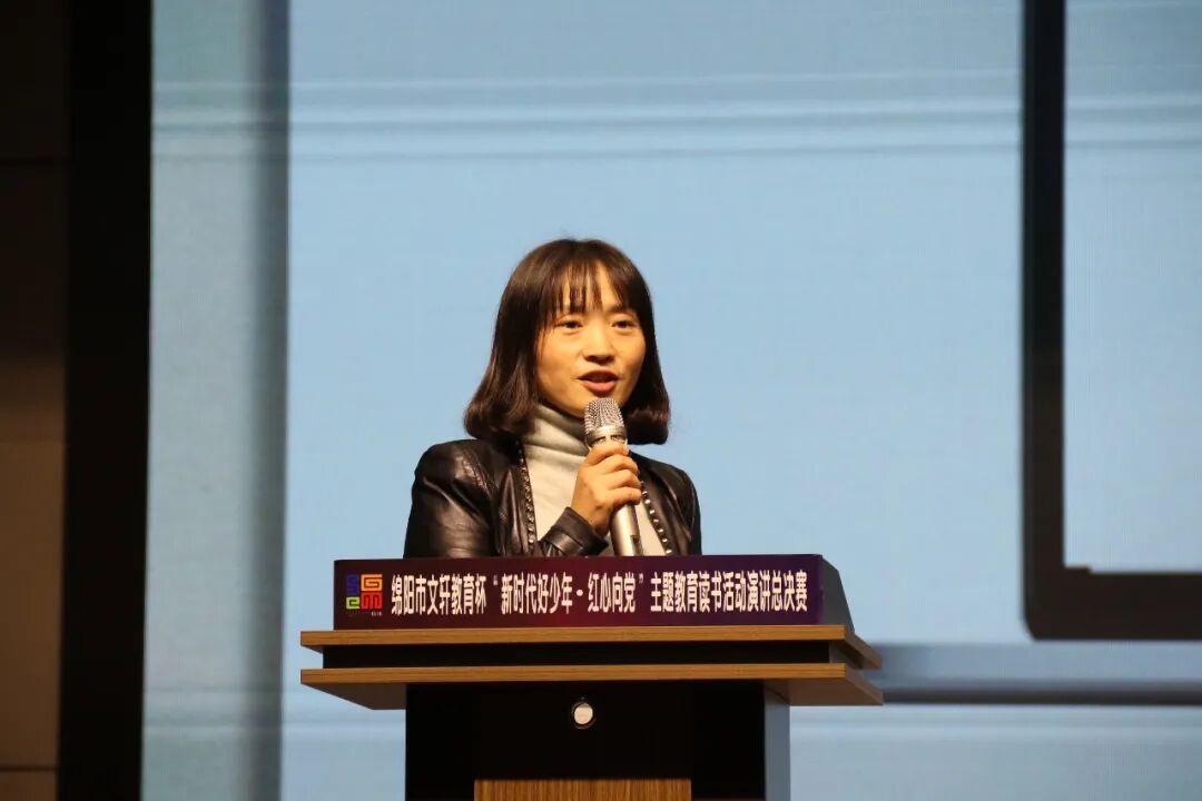 【火一动态】推进年级自主管理 构建团队新样态 |第二十七期教师论坛
