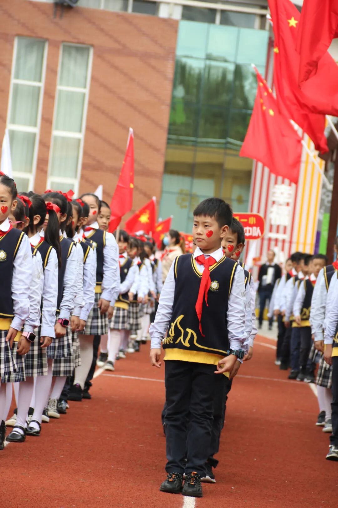 【火一动态】火炬一小少先队检阅式|第72个少先队建队日活动