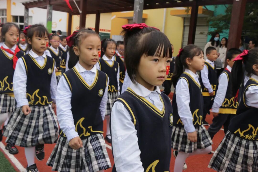 【火一动态】火炬一小少先队检阅式|第72个少先队建队日活动