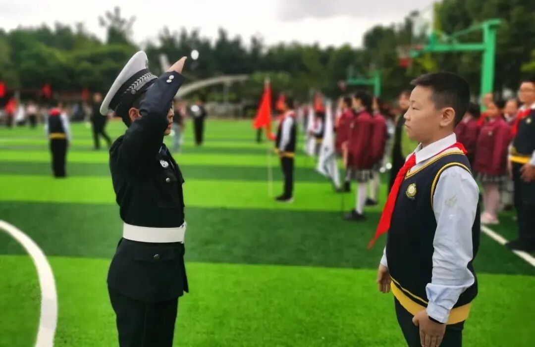 【火一动态】火炬一小少先队检阅式|第72个少先队建队日活动