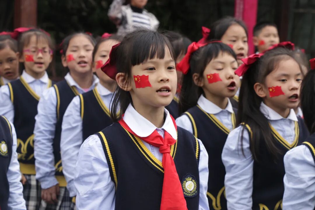 【火一动态】火炬一小少先队检阅式|第72个少先队建队日活动