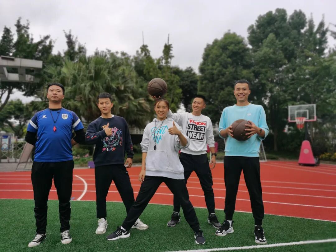 【火一动态】火炬一小少先队检阅式|第72个少先队建队日活动